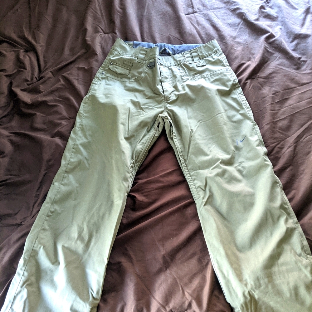 Nike snowboarding pants